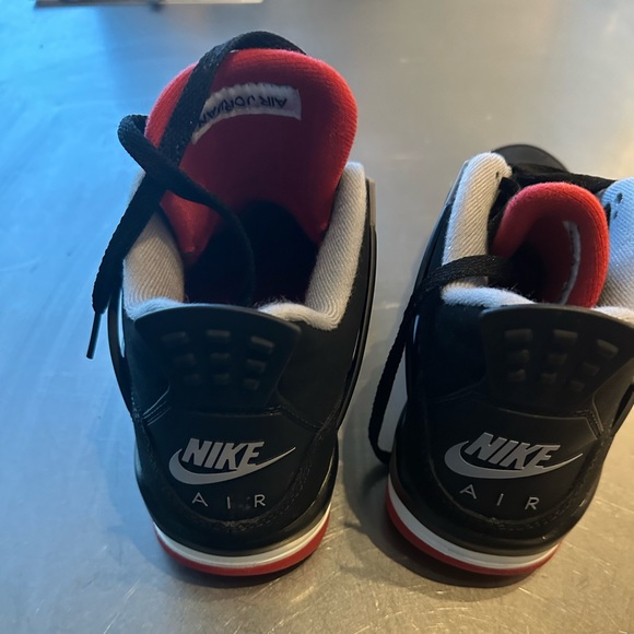 Air Jordan Retros - Picture 2 of 4